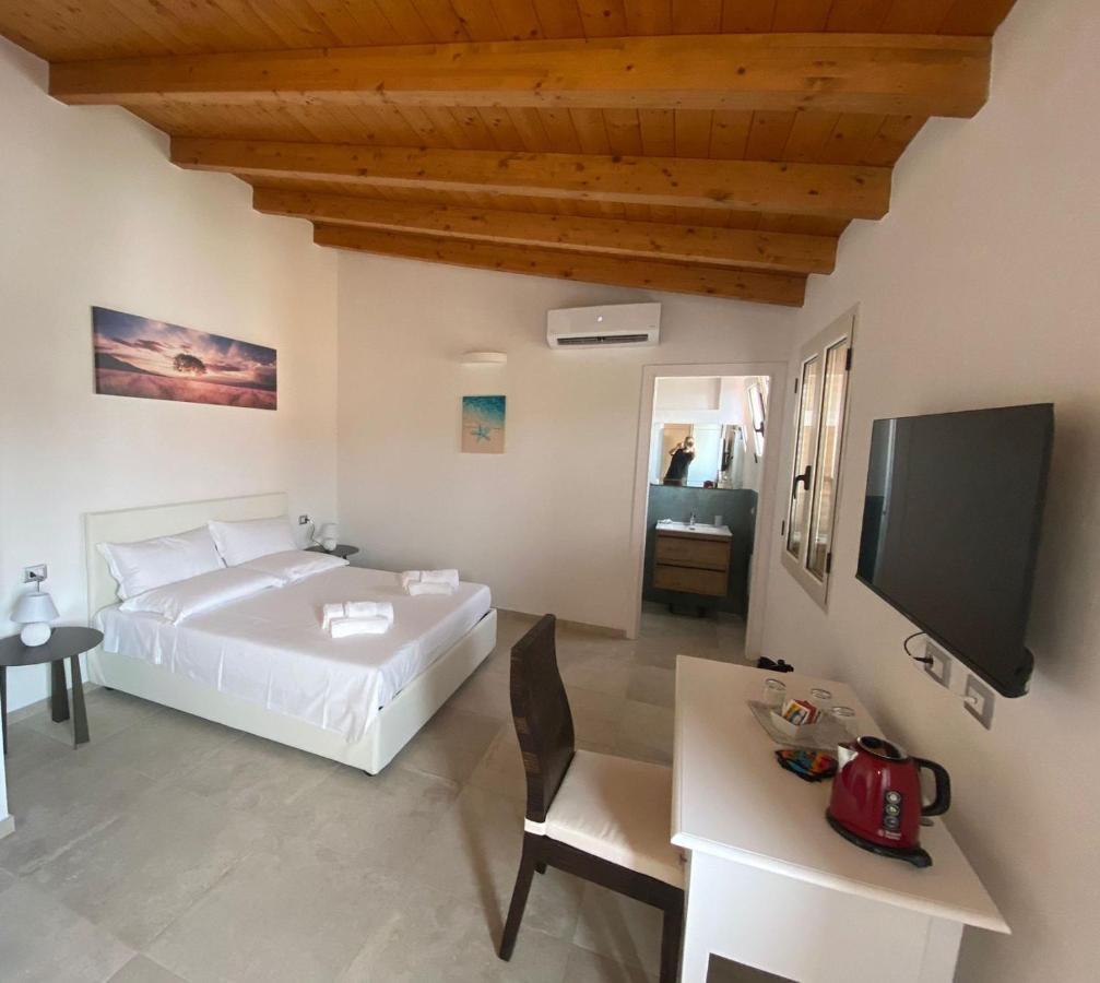 Punto Zero Rooms San Teodoro  Kültér fotó