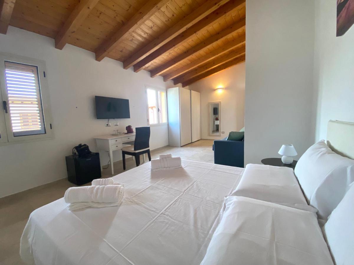 Punto Zero Rooms San Teodoro  Kültér fotó